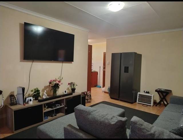 2 BEDROOM TOWNHOUSE FOR SALE IN PENINA PARK